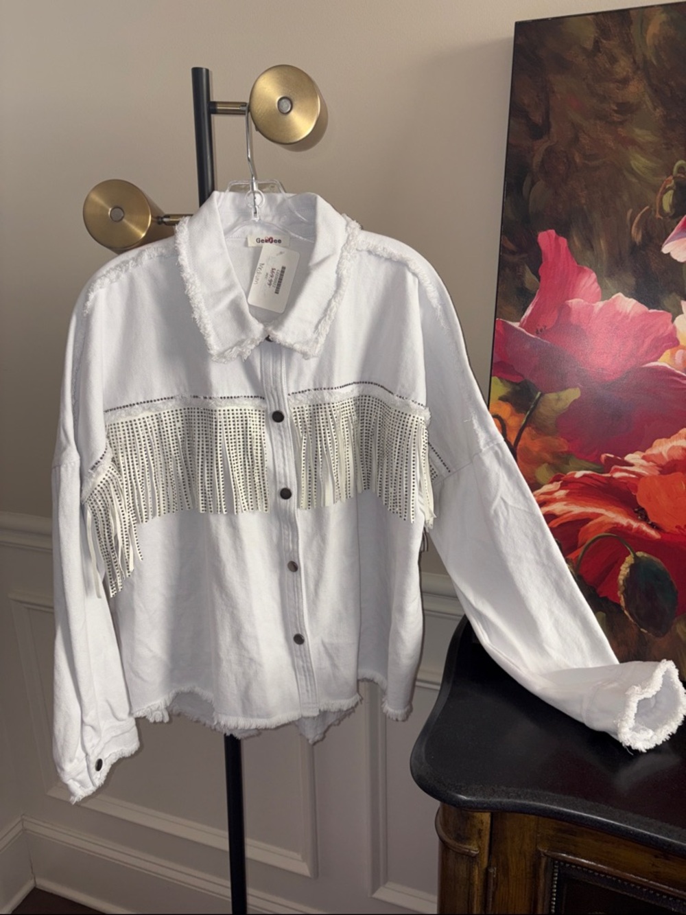 NWT 95% cotton Women’s White Fringe Button-Down Jean Jacket very comfortable 👍